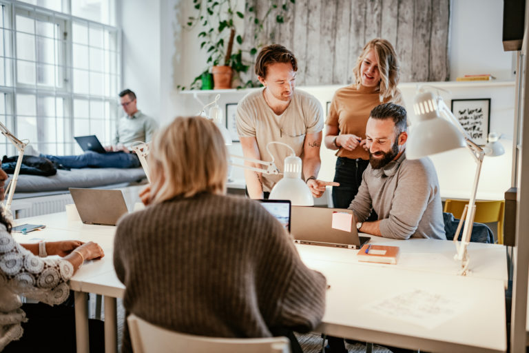 equipa de profissionais de marketing digital, uma das profissões com futuro